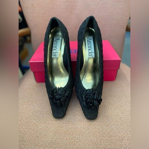 New Amanda Yaffa 8 1/2 black and gold heels 3" - Picture 1 of 6